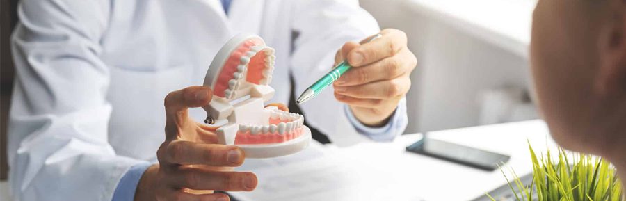 Choosing the Right Dental Implant Specialist